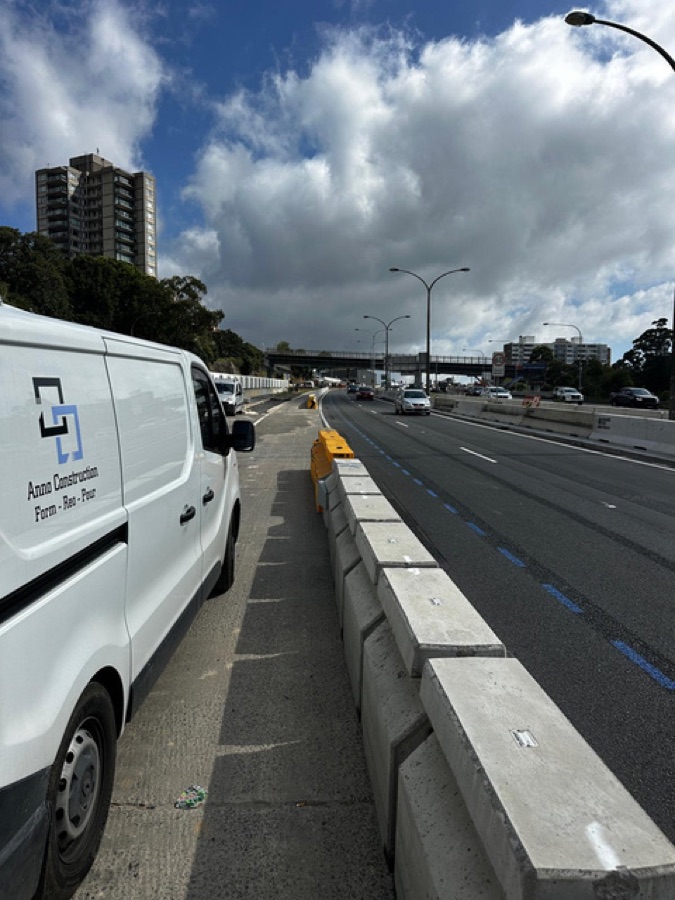 Anno Construction work van on a Sydney motorway